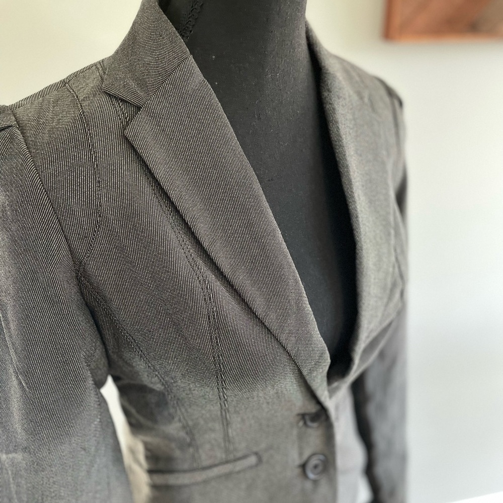 Grey Smart Set Skirt Suite Size 2